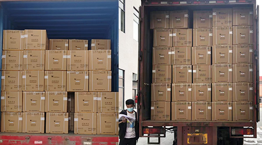 集裝箱裝柜進(jìn)行時(shí)！金環(huán)電器客戶迷你洗衣機(jī)順利發(fā)貨！