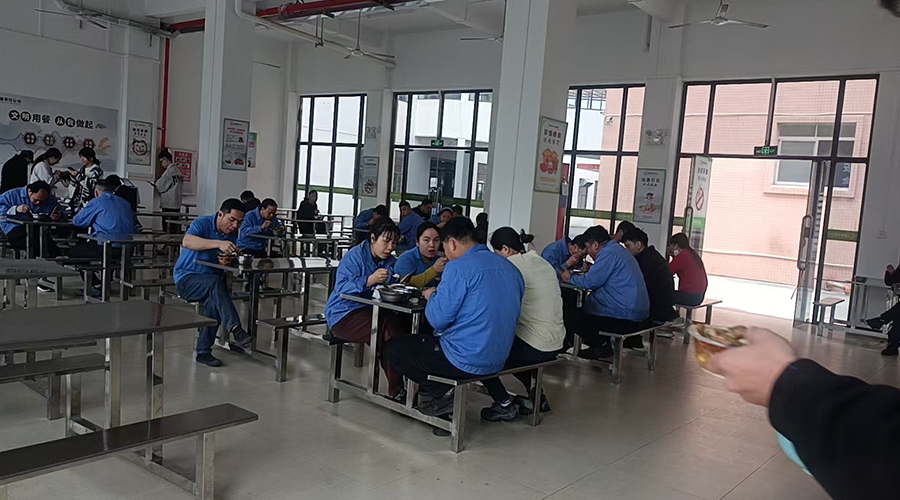 金環(huán)食堂，美味與關(guān)懷的港灣