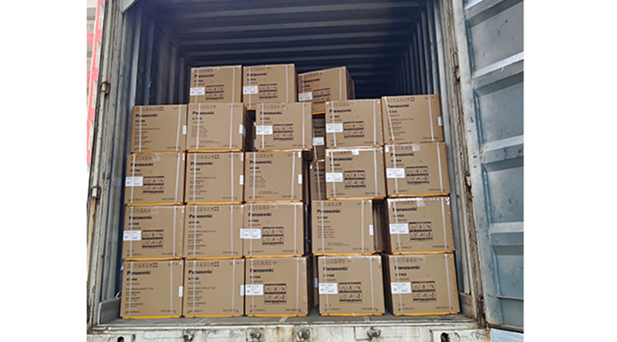 滿滿的貨物！國內知名品牌客戶全自動滾筒洗衣機裝柜發(fā)貨